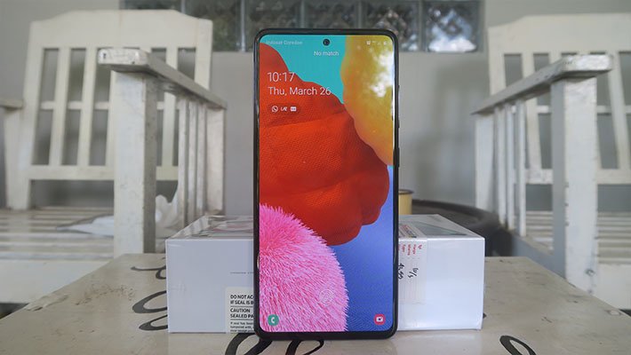 Tampilan Layar Galaxy A51